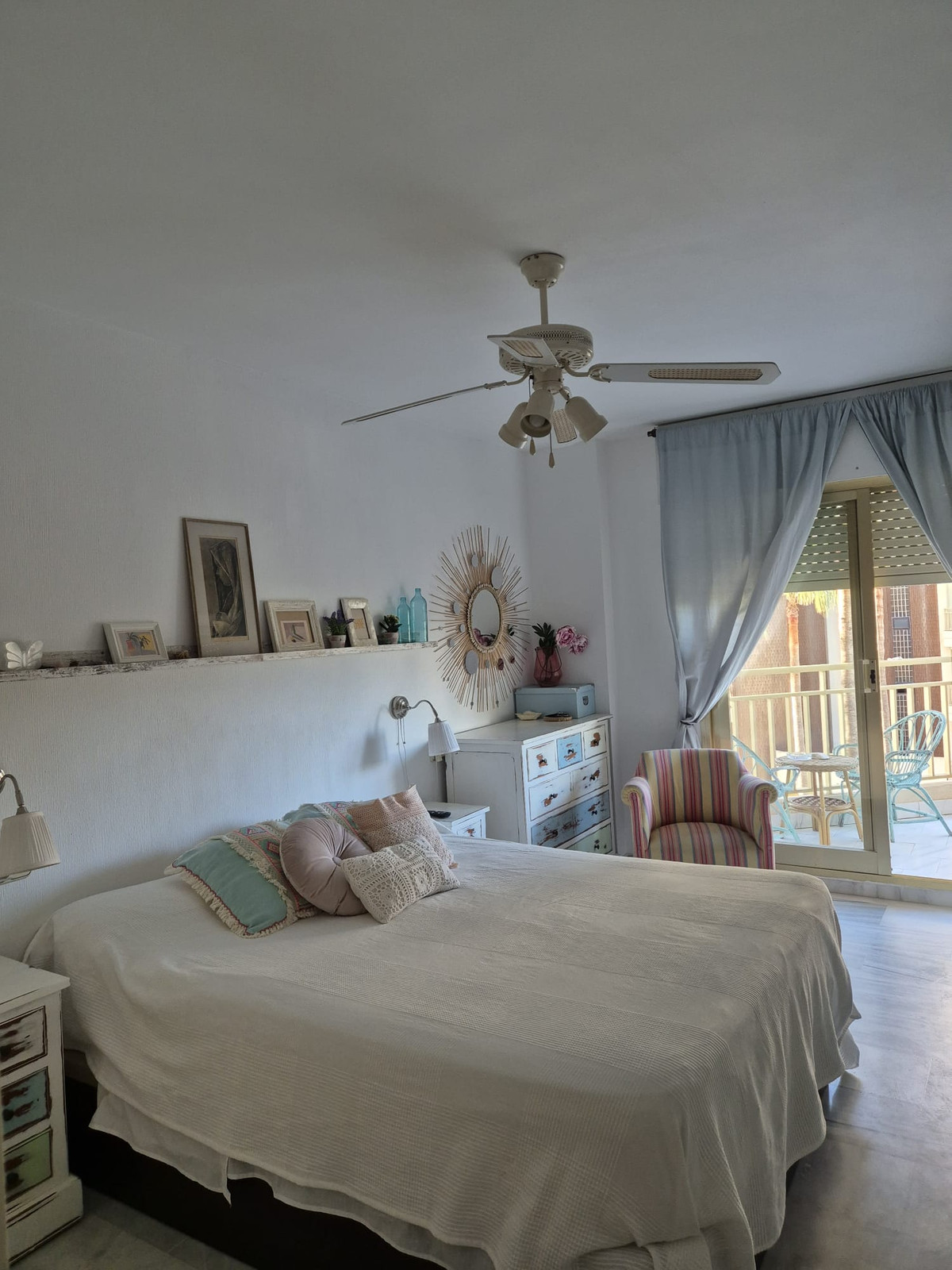 Se vende Apartamento Planta Media de 2 dormitorios en Costa Del Sol, Málaga, España