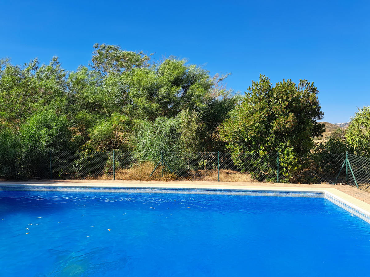 4 Bed Townhouse for sale in Entrerrios Costa Del Sol, Málaga, Spain