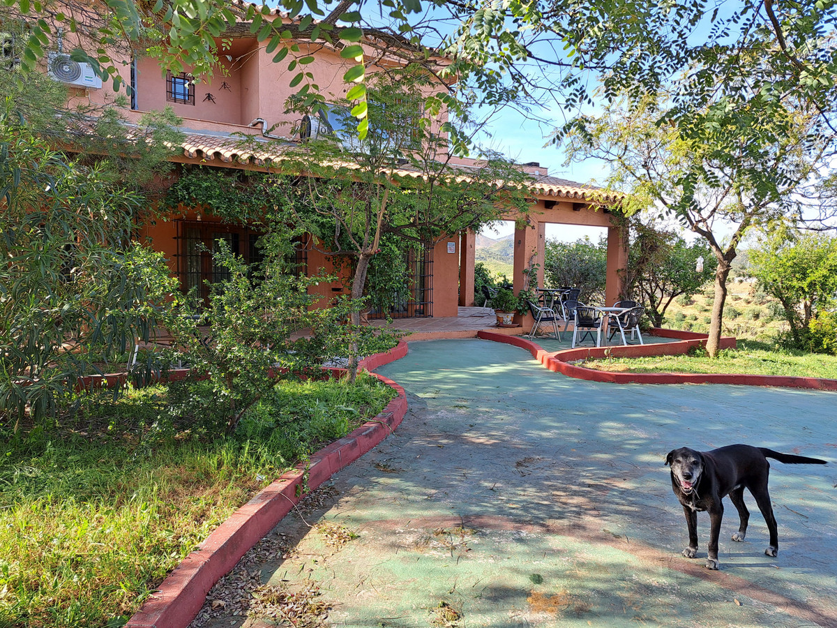 4 Bed Townhouse for sale in Entrerrios Costa Del Sol, Málaga, Spain