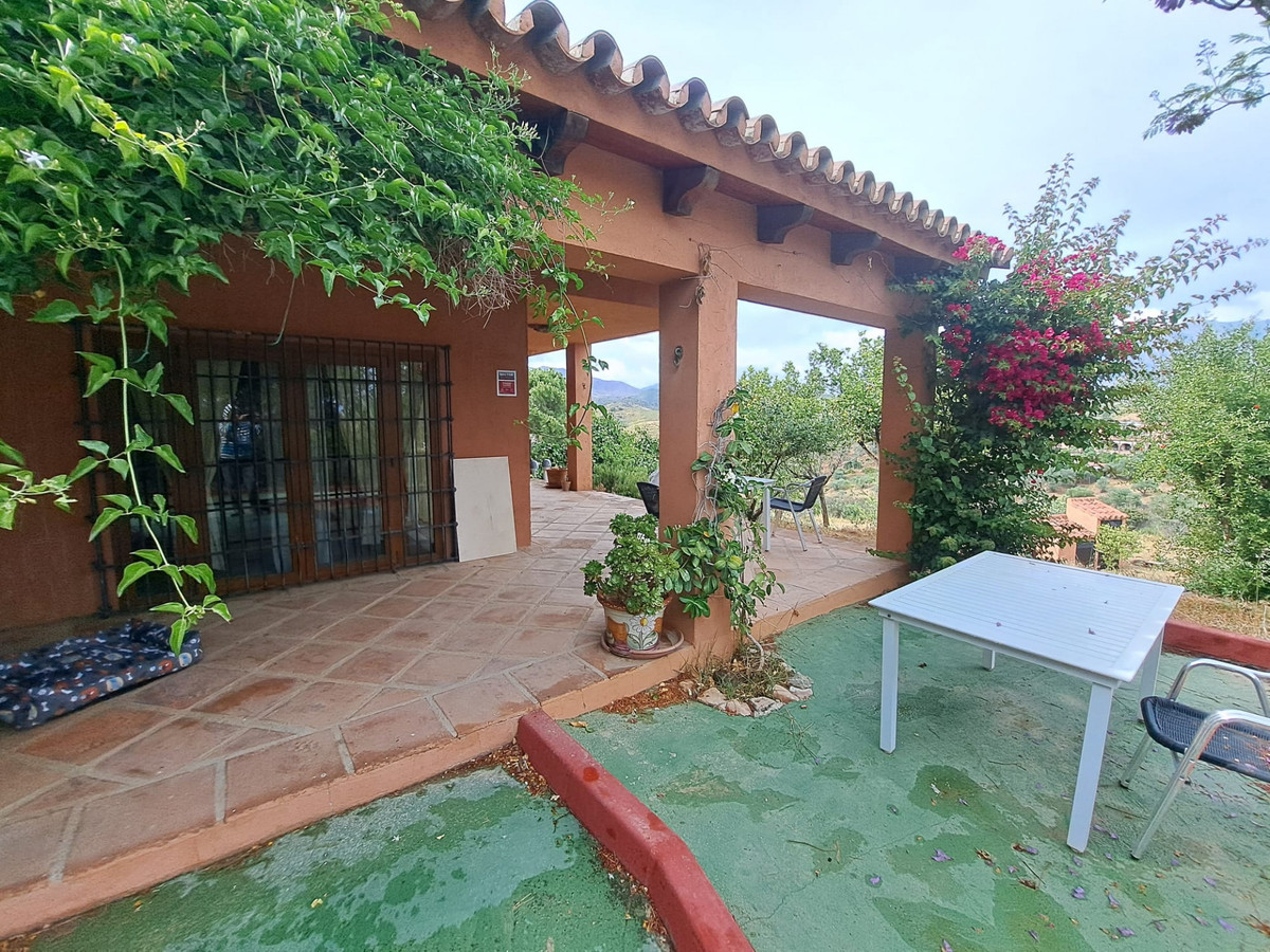 4 Bed Townhouse for sale in Entrerrios Costa Del Sol, Málaga, Spain