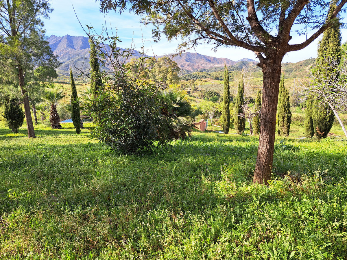 4 Bed Townhouse for sale in Entrerrios Costa Del Sol, Málaga, Spain