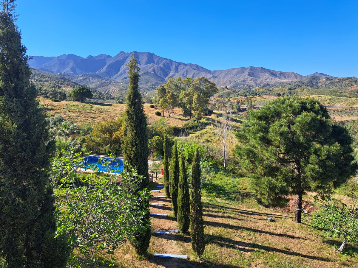 4 Bed Townhouse for sale in Entrerrios Costa Del Sol, Málaga, Spain