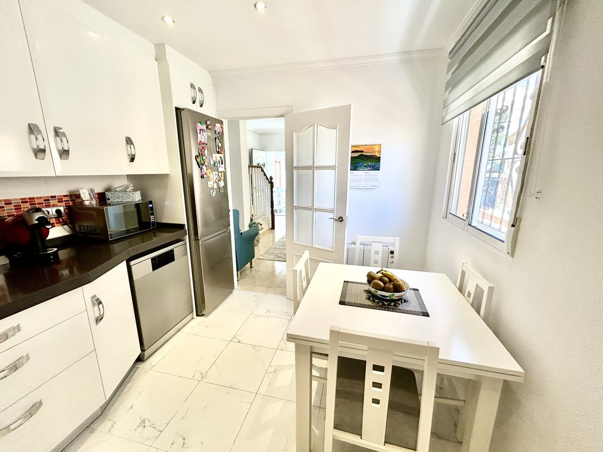Se vende Villa - Chalet de 3 dormitorios en Costa Blanca, Alicante, España