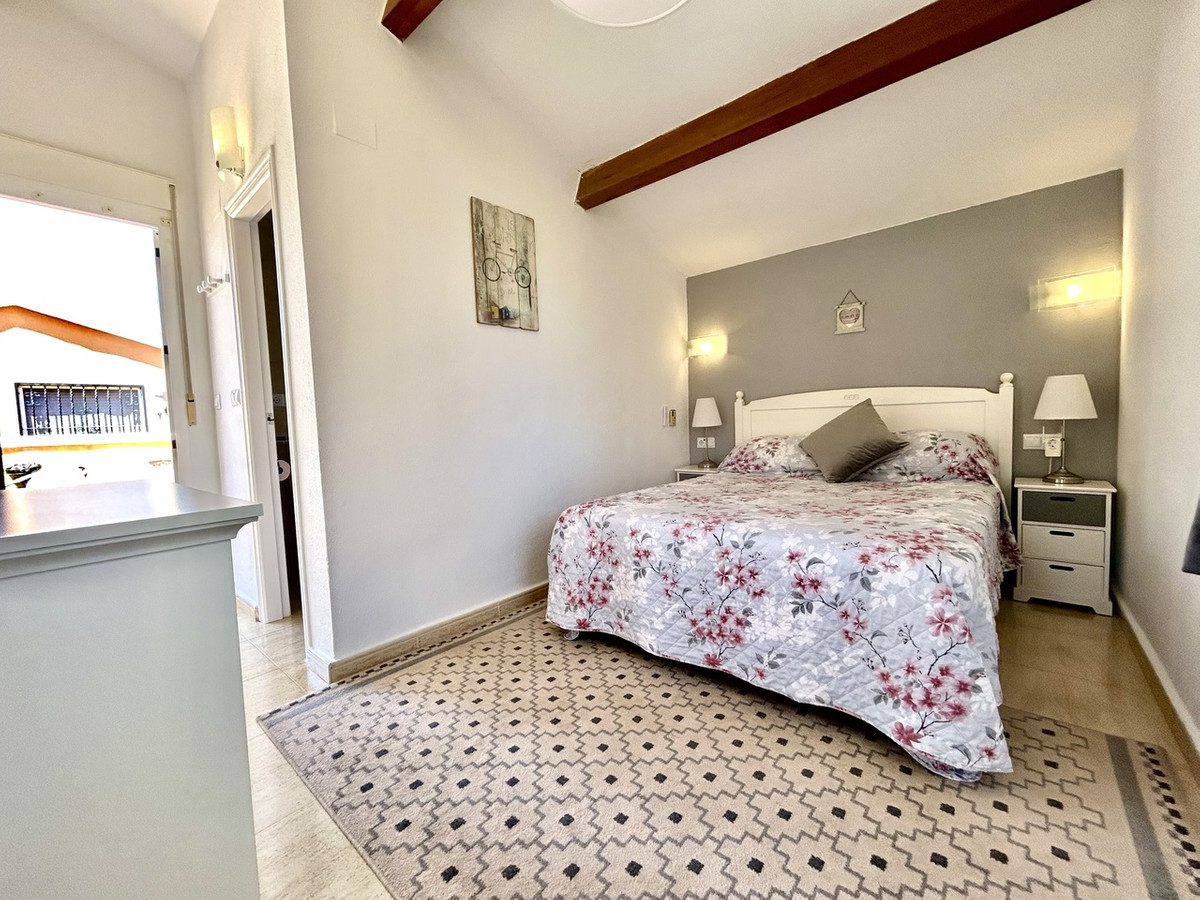 Se vende Villa - Chalet de 3 dormitorios en Costa Blanca, Alicante, España