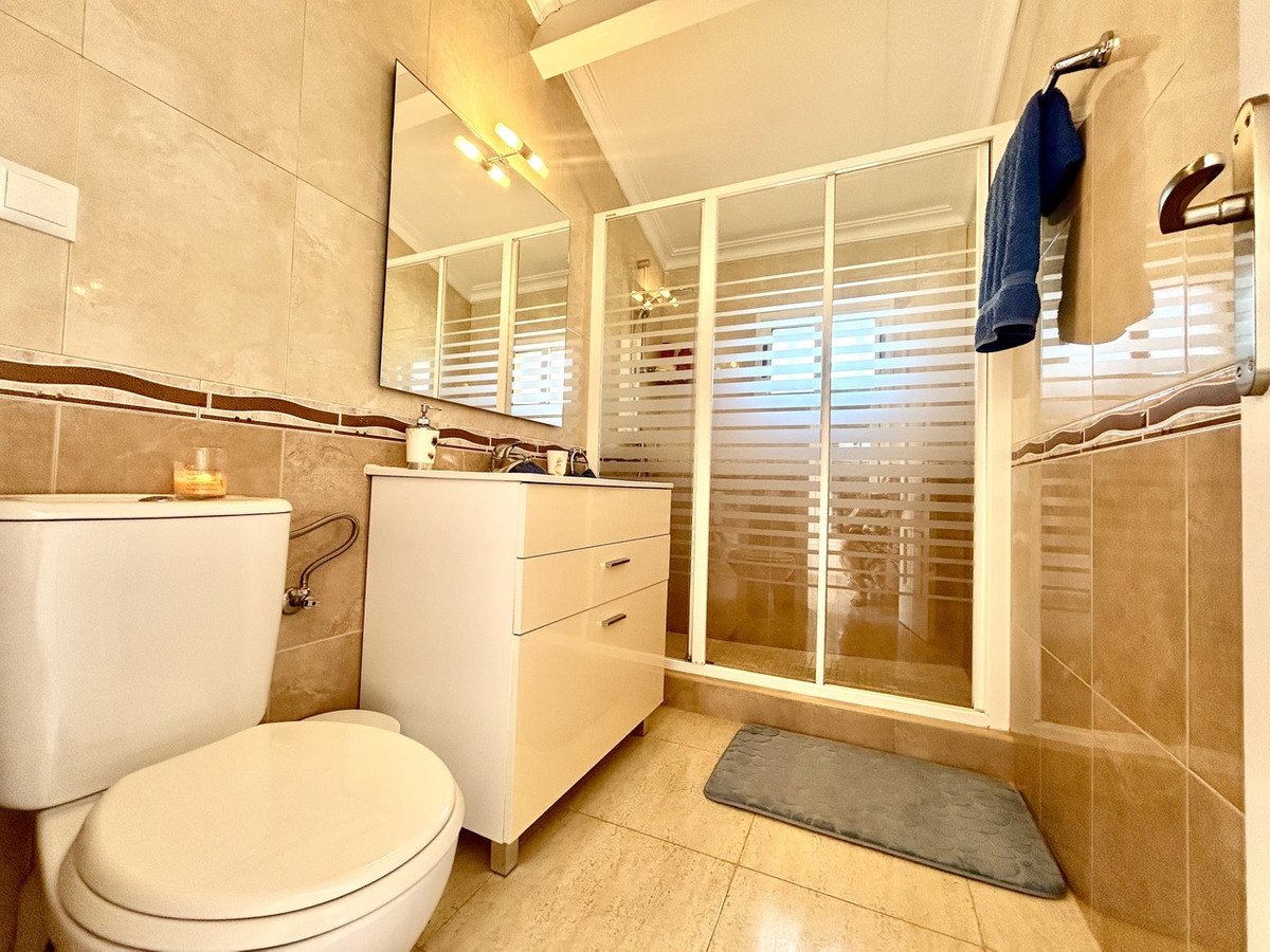 Se vende Villa - Chalet de 3 dormitorios en Costa Blanca, Alicante, España