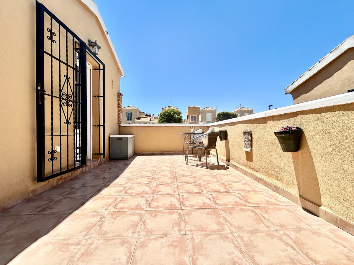 Se vende Villa - Chalet de 3 dormitorios en Costa Blanca, Alicante, España