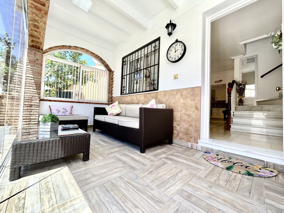 Se vende Villa - Chalet de 3 dormitorios en Costa Blanca, Alicante, España