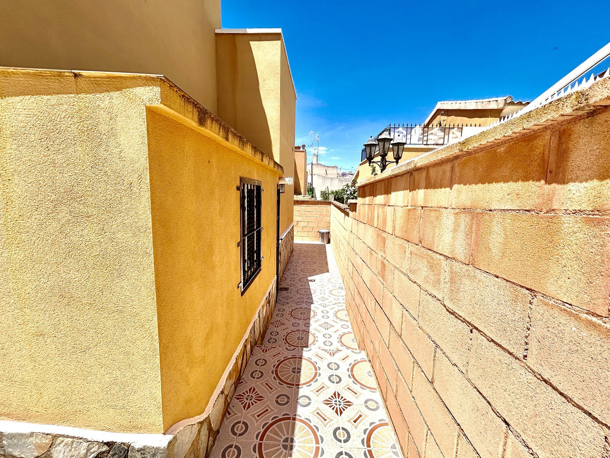 Se vende Villa - Chalet de 3 dormitorios en Costa Blanca, Alicante, España