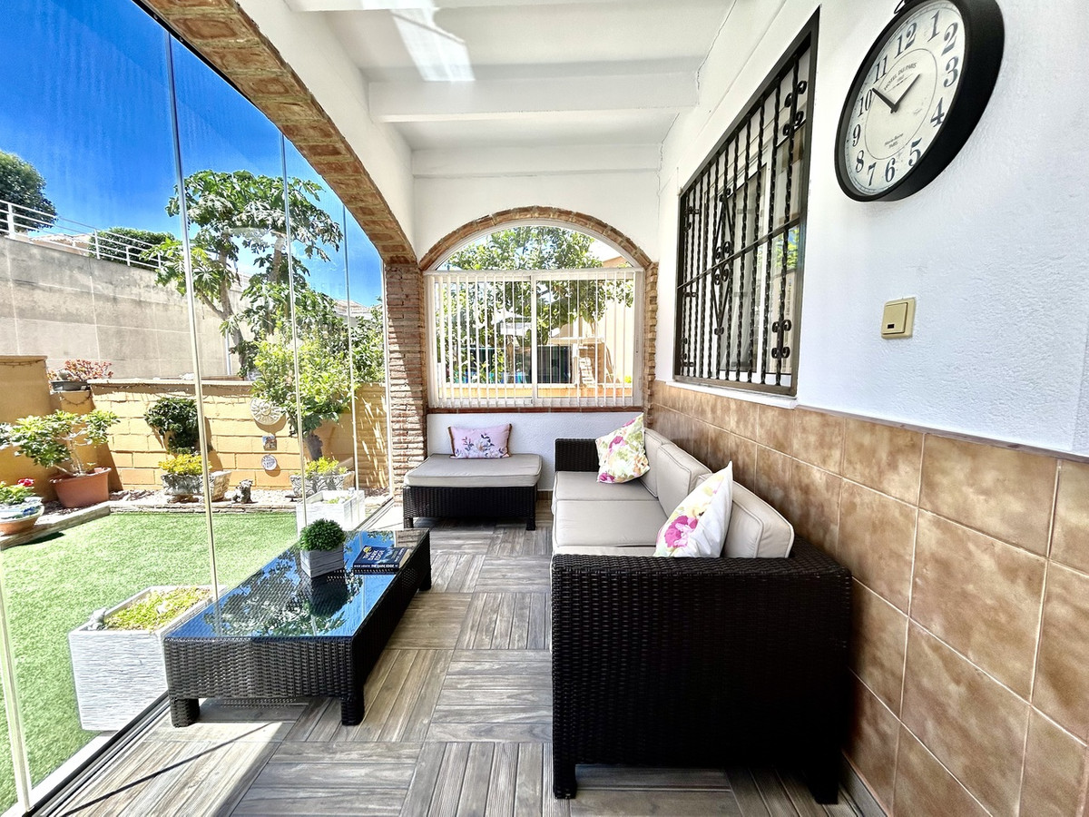 Se vende Villa - Chalet de 3 dormitorios en Costa Blanca, Alicante, España