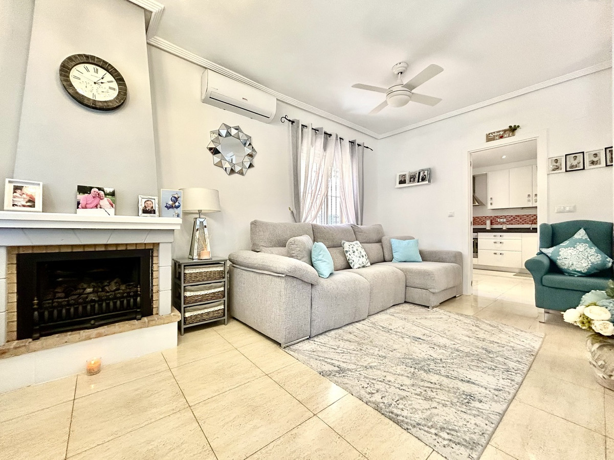 Se vende Villa - Chalet de 3 dormitorios en Costa Blanca, Alicante, España
