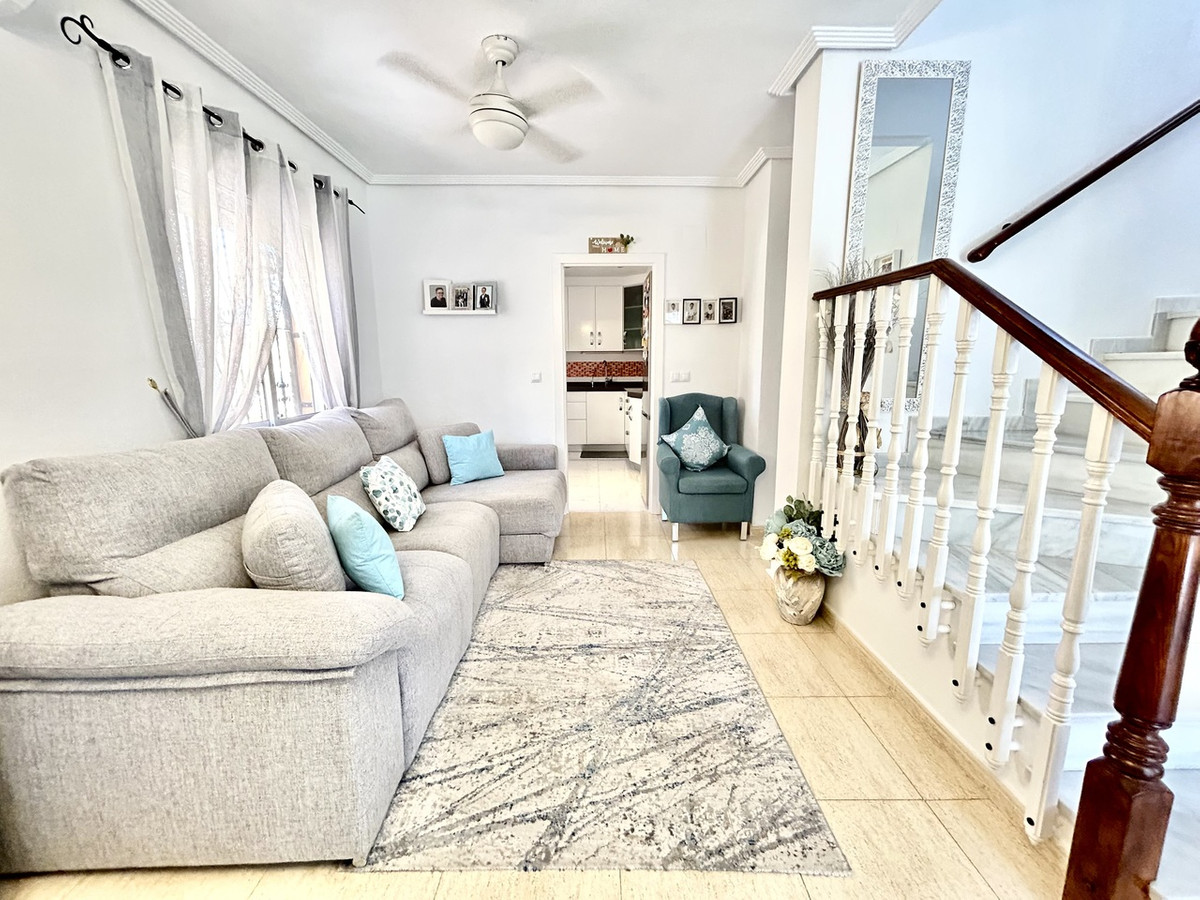 Se vende Villa - Chalet de 3 dormitorios en Costa Blanca, Alicante, España