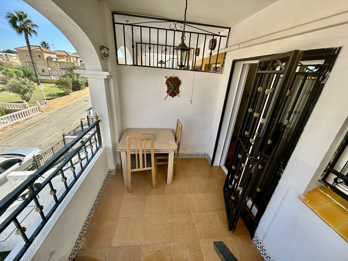 Se vende Apartamento en Planta Última de 2 dormitorios en Costa Blanca, Alicante, España