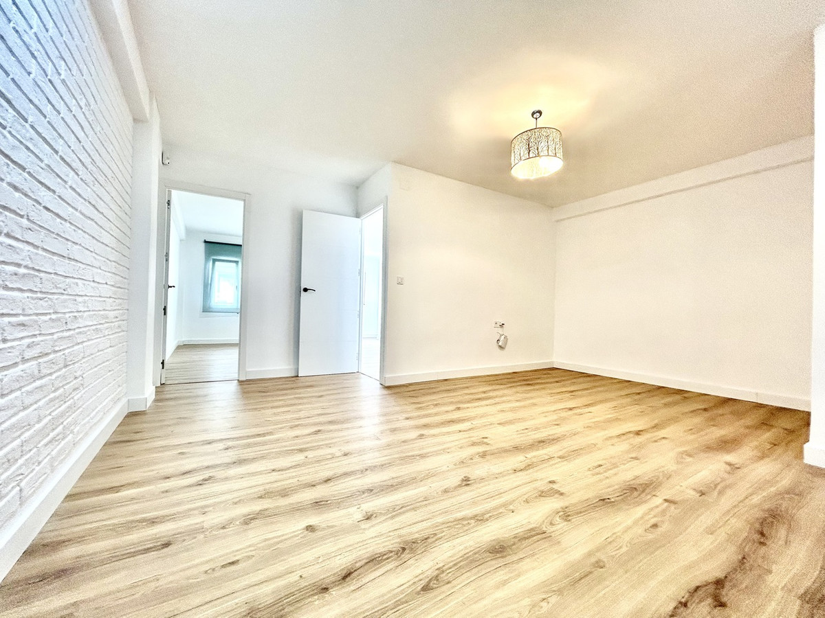 Se vende Apartamento Planta Media de 3 dormitorios en Costa Blanca, Alicante, España