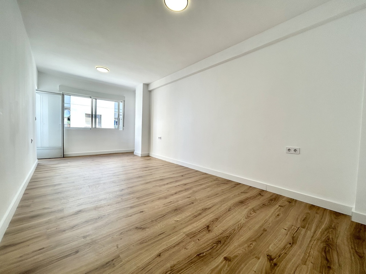 Se vende Apartamento Planta Media de 3 dormitorios en Costa Blanca, Alicante, España