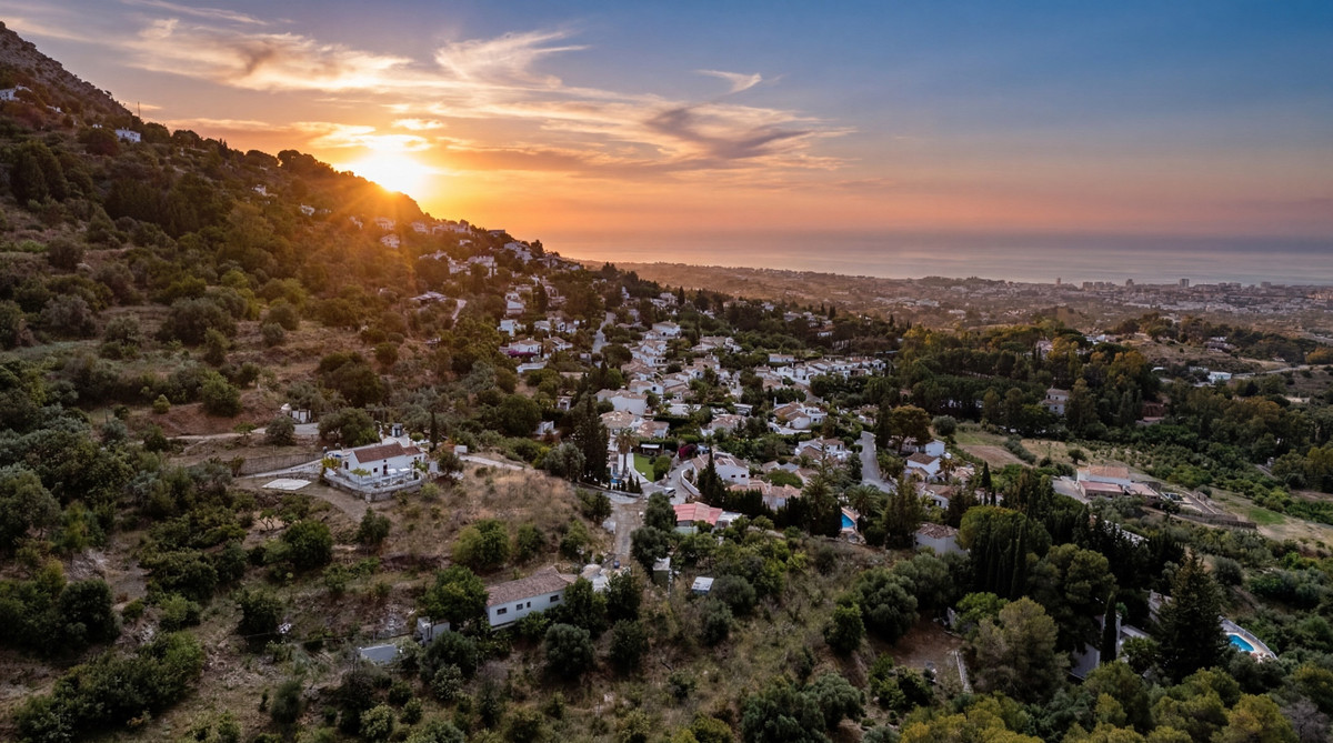 4 Bed Townhouse for sale in Mijas Costa Del Sol, Málaga, Spain