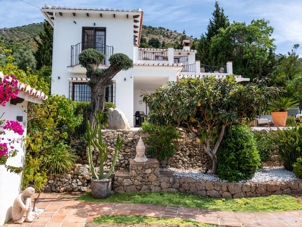 4 Bed Townhouse for sale in Mijas Costa Del Sol, Málaga, Spain