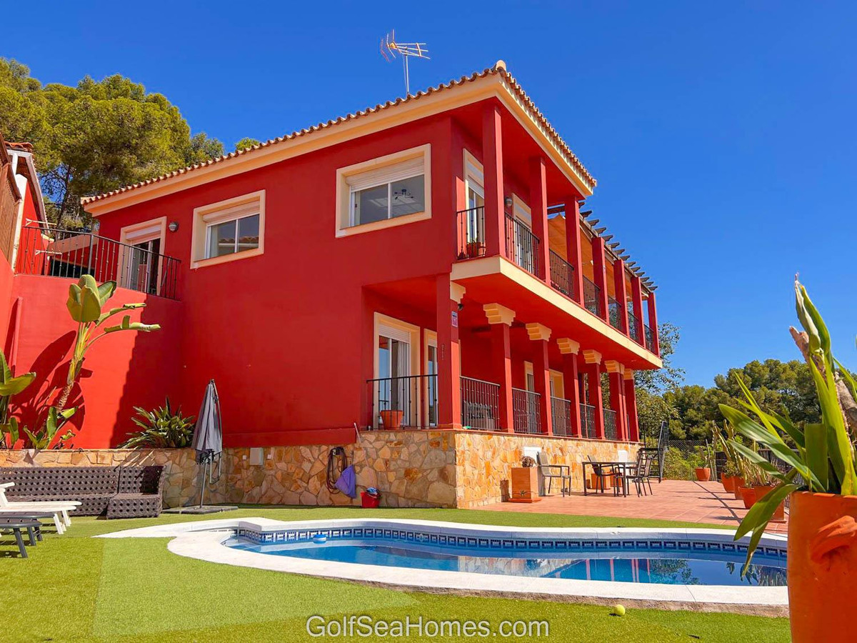 4 Bed Townhouse for sale in Torremolinos Costa Del Sol, Málaga, Spain