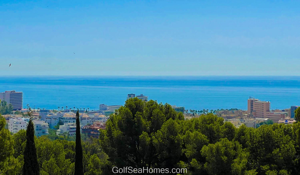 4 Bed Townhouse for sale in Torremolinos Costa Del Sol, Málaga, Spain