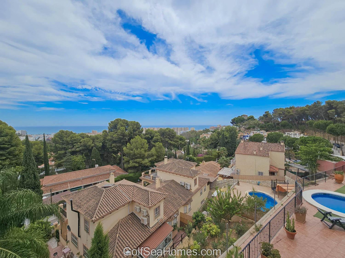 4 Bed Townhouse for sale in Torremolinos Costa Del Sol, Málaga, Spain