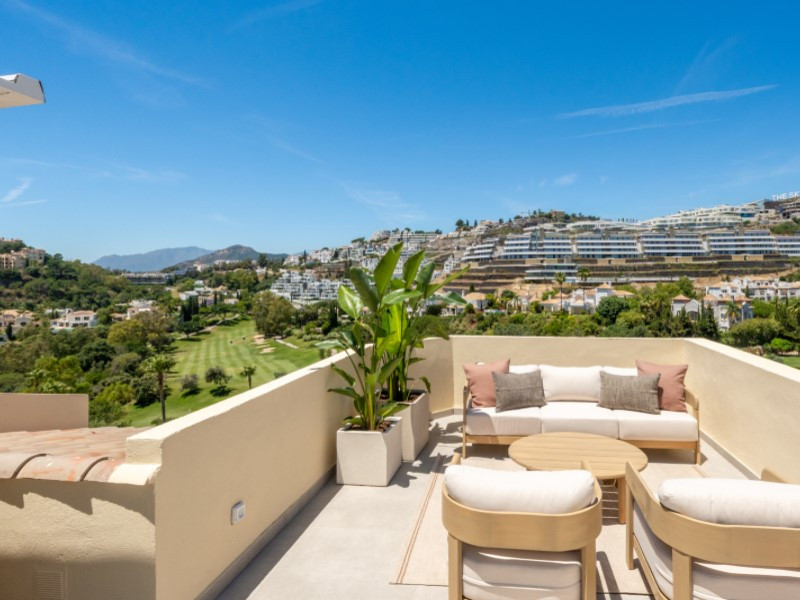 3 Bed Apartment for sale in La Quinta Costa Del Sol, Málaga, Spain
