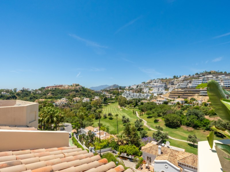 3 Bed Apartment for sale in La Quinta Costa Del Sol, Málaga, Spain