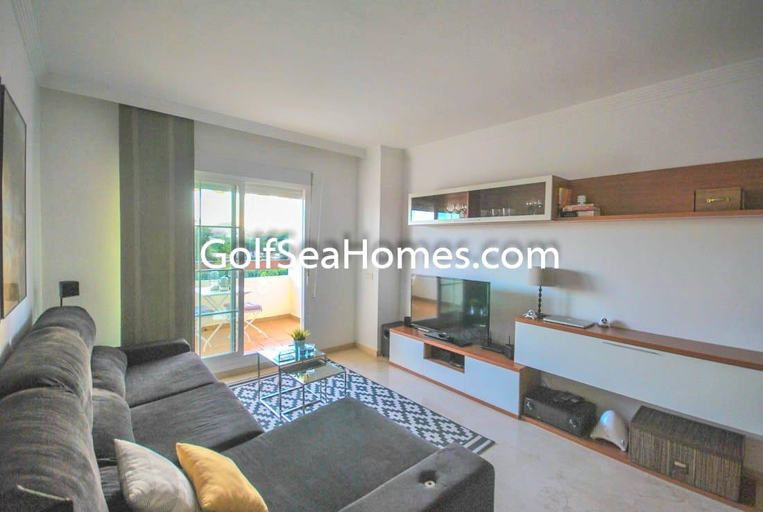 2 Bed Apartment for sale in Benalmadena Costa Costa Del Sol, Málaga, Spain