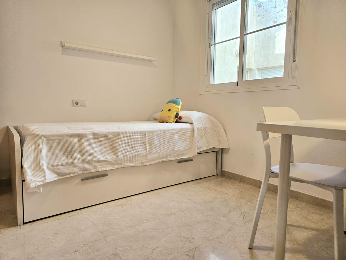 2 Bed Apartment for sale in Benalmadena Costa Costa Del Sol, Málaga, Spain