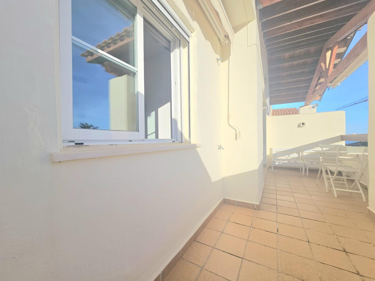2 Bed Apartment for sale in Benalmadena Costa Costa Del Sol, Málaga, Spain