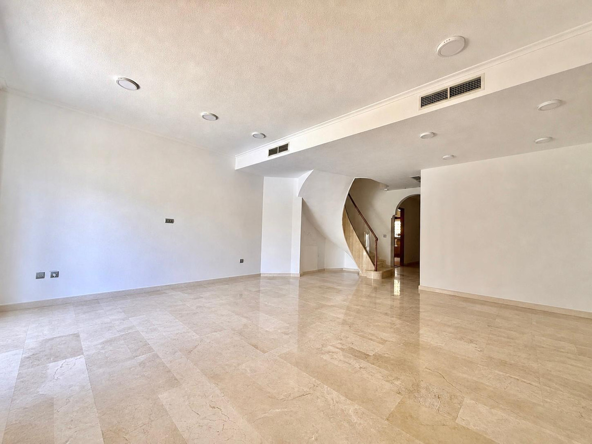 4 Bed Apartment for sale in Torremolinos Costa Del Sol, Málaga, Spain