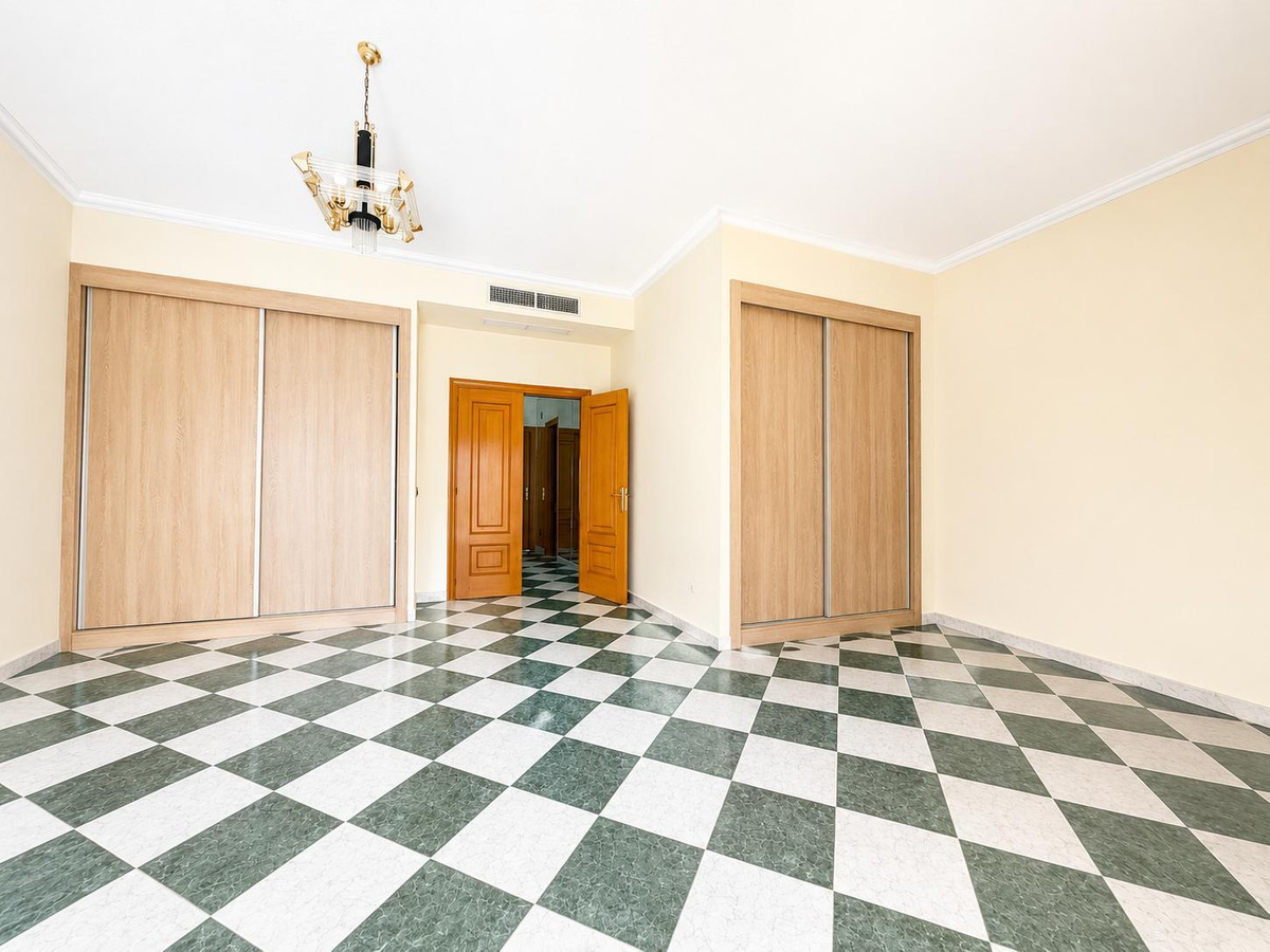 4 Bed Apartment for sale in Torremolinos Costa Del Sol, Málaga, Spain