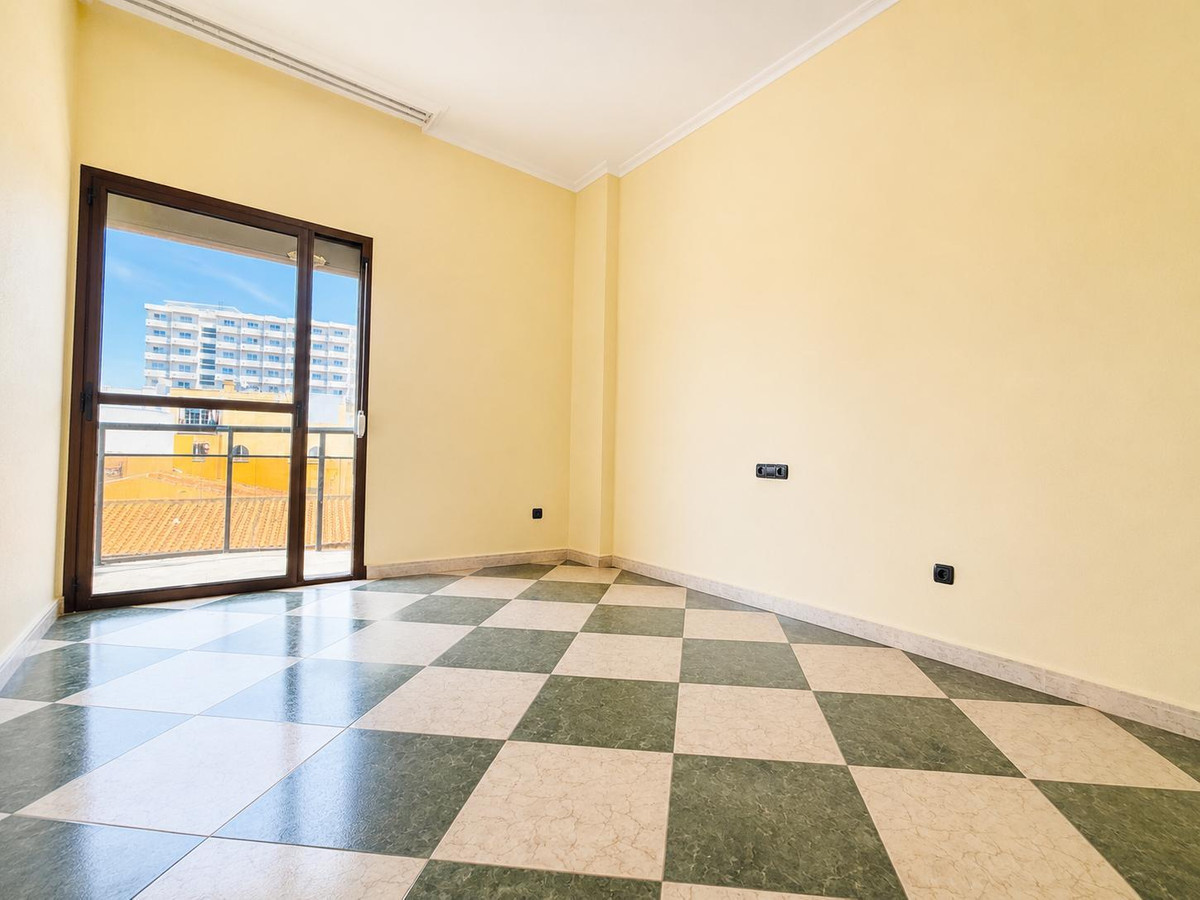 4 Bed Apartment for sale in Torremolinos Costa Del Sol, Málaga, Spain