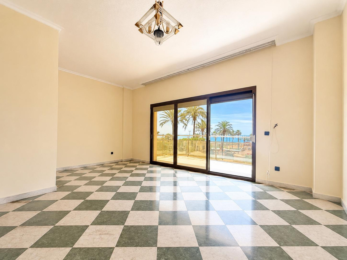 4 Bed Apartment for sale in Torremolinos Costa Del Sol, Málaga, Spain