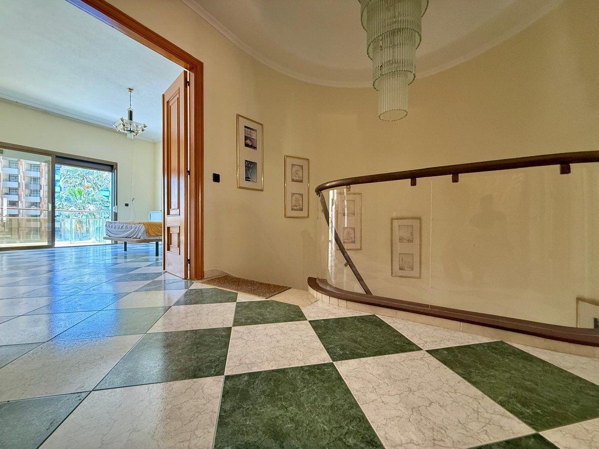 4 Bed Apartment for sale in Torremolinos Costa Del Sol, Málaga, Spain