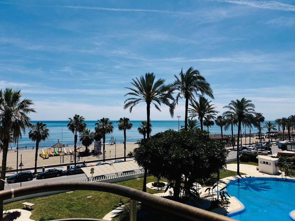 4 Bed Apartment for sale in Torremolinos Costa Del Sol, Málaga, Spain