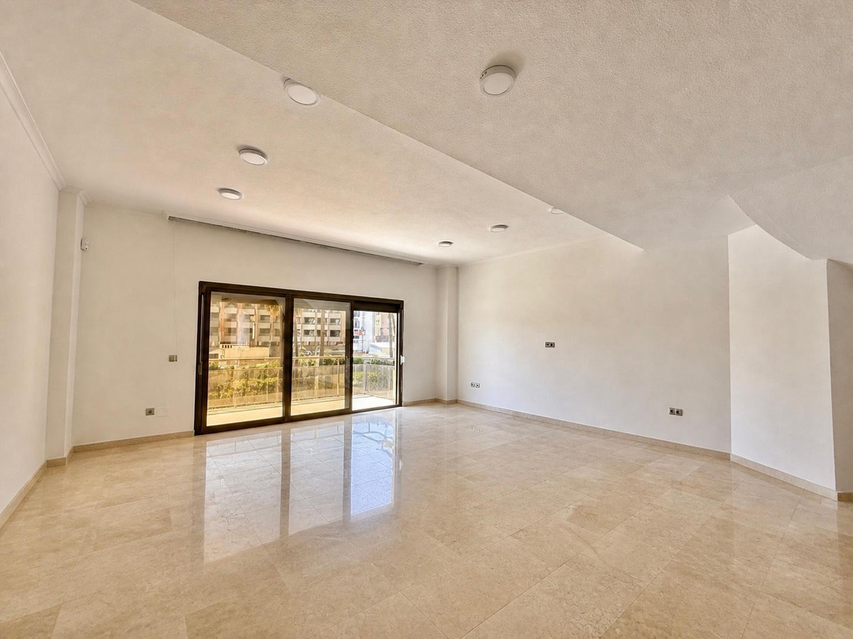4 Bed Apartment for sale in Torremolinos Costa Del Sol, Málaga, Spain