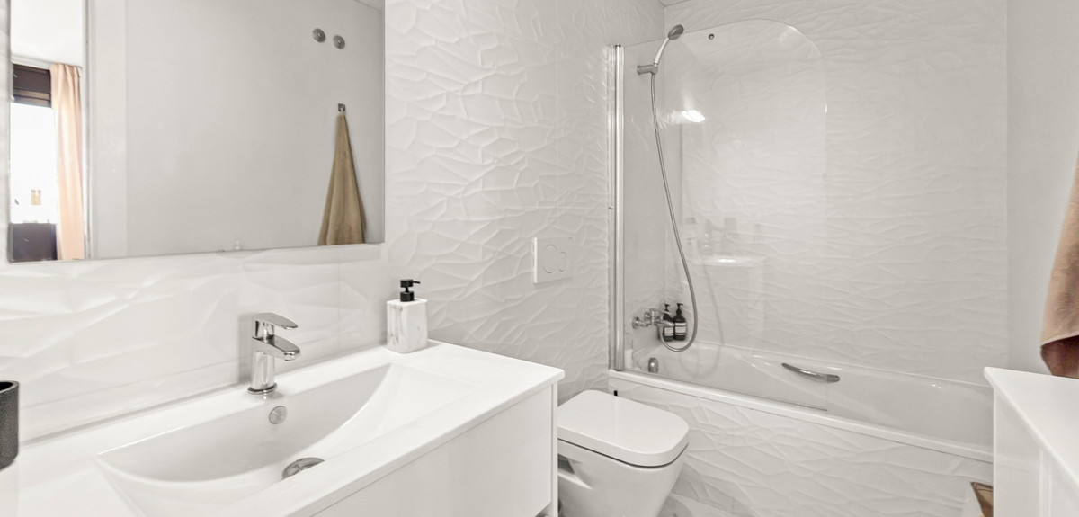Se vende Apartamento en Planta Última de 2 dormitorios en Costa Blanca, Alicante, España