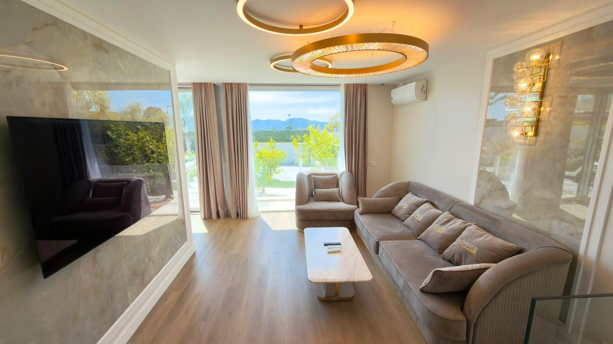 4 Bed Townhouse for sale in La Nucia Costa Blanca, Alicante, Spain