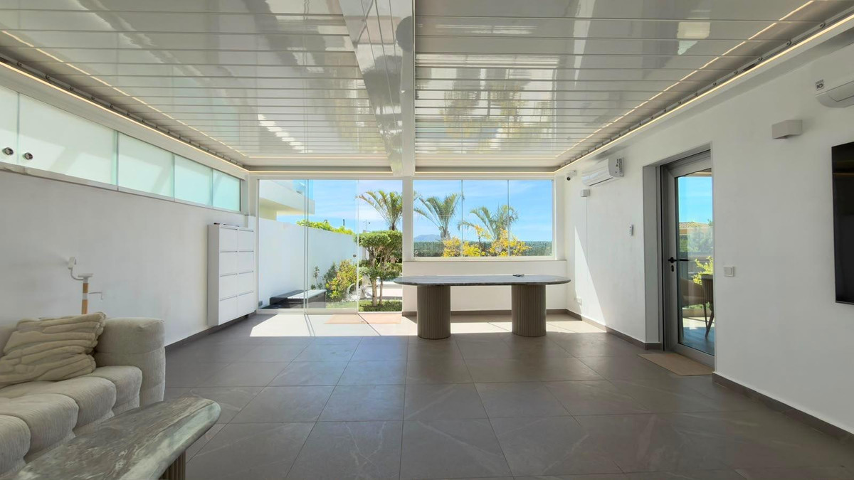 4 Bed Townhouse for sale in La Nucia Costa Blanca, Alicante, Spain