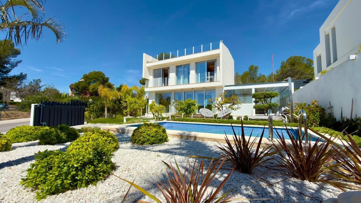 4 Bed Townhouse for sale in La Nucia Costa Blanca, Alicante, Spain