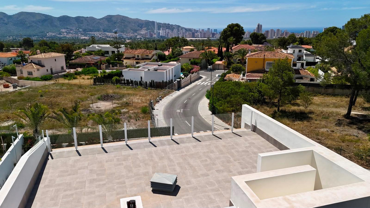4 Bed Townhouse for sale in La Nucia Costa Blanca, Alicante, Spain