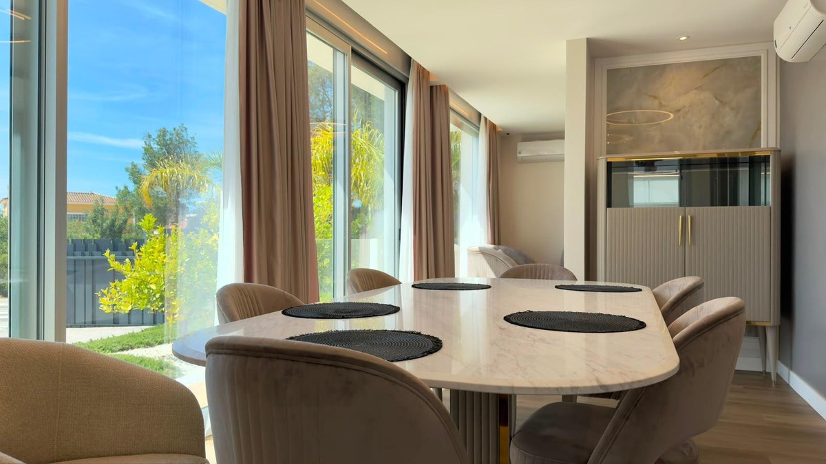 4 Bed Townhouse for sale in La Nucia Costa Blanca, Alicante, Spain