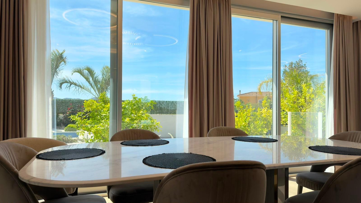 4 Bed Townhouse for sale in La Nucia Costa Blanca, Alicante, Spain