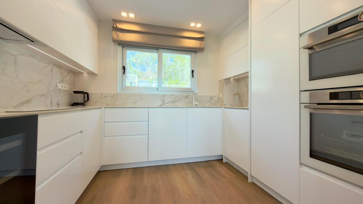 4 Bed Townhouse for sale in La Nucia Costa Blanca, Alicante, Spain