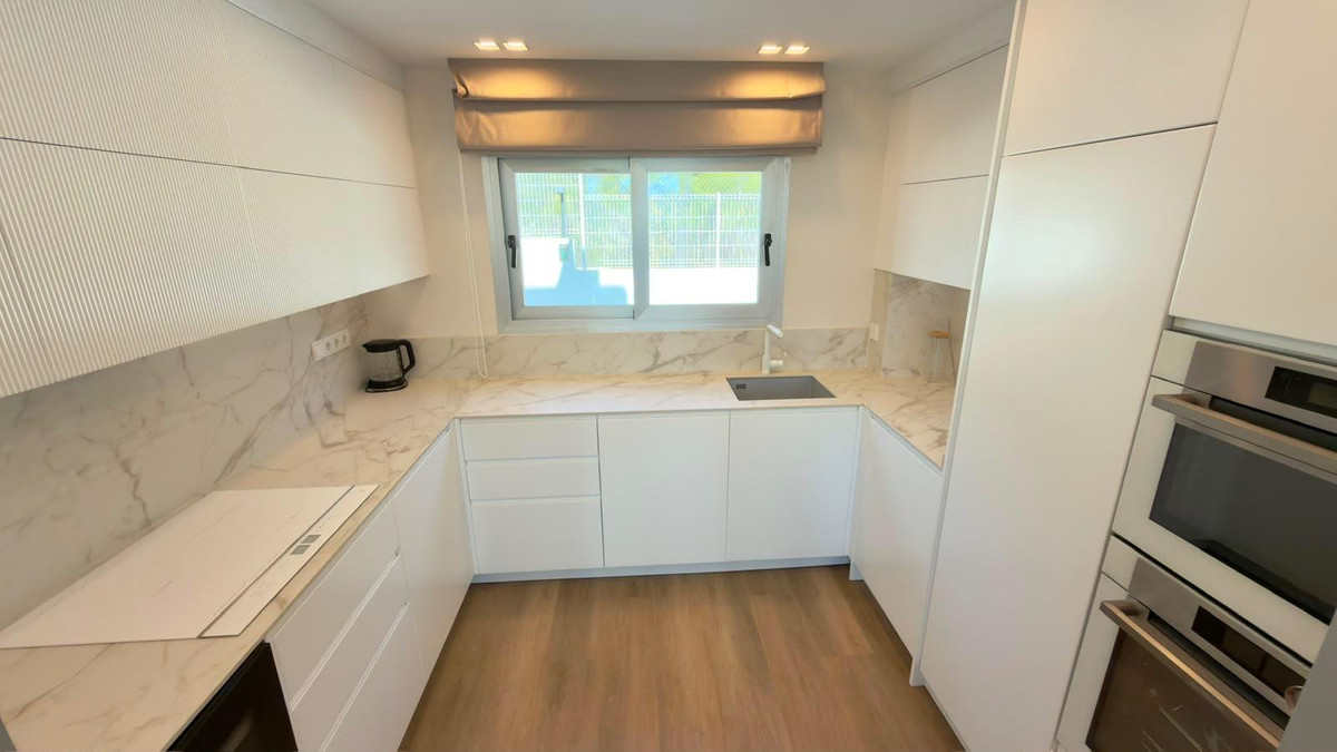 4 Bed Townhouse for sale in La Nucia Costa Blanca, Alicante, Spain