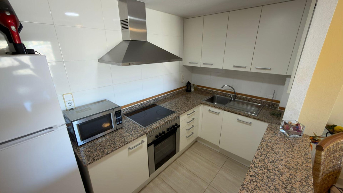 Se vende Apartamento Planta Media de 2 dormitorios en Costa Blanca, Alicante, España