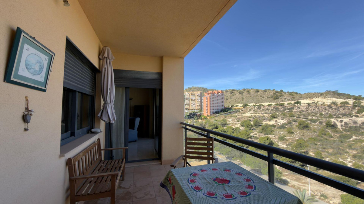 Se vende Apartamento Planta Media de 2 dormitorios en Costa Blanca, Alicante, España