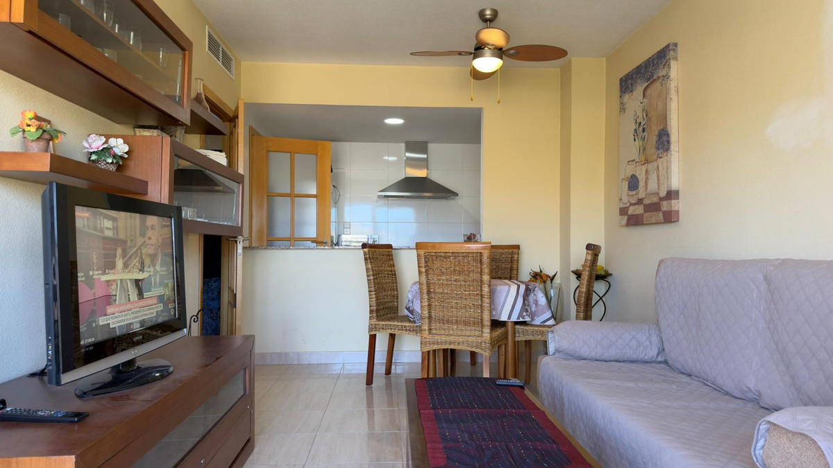 Se vende Apartamento Planta Media de 2 dormitorios en Costa Blanca, Alicante, España