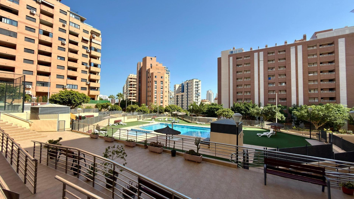 Se vende Apartamento Planta Media de 2 dormitorios en Costa Blanca, Alicante, España