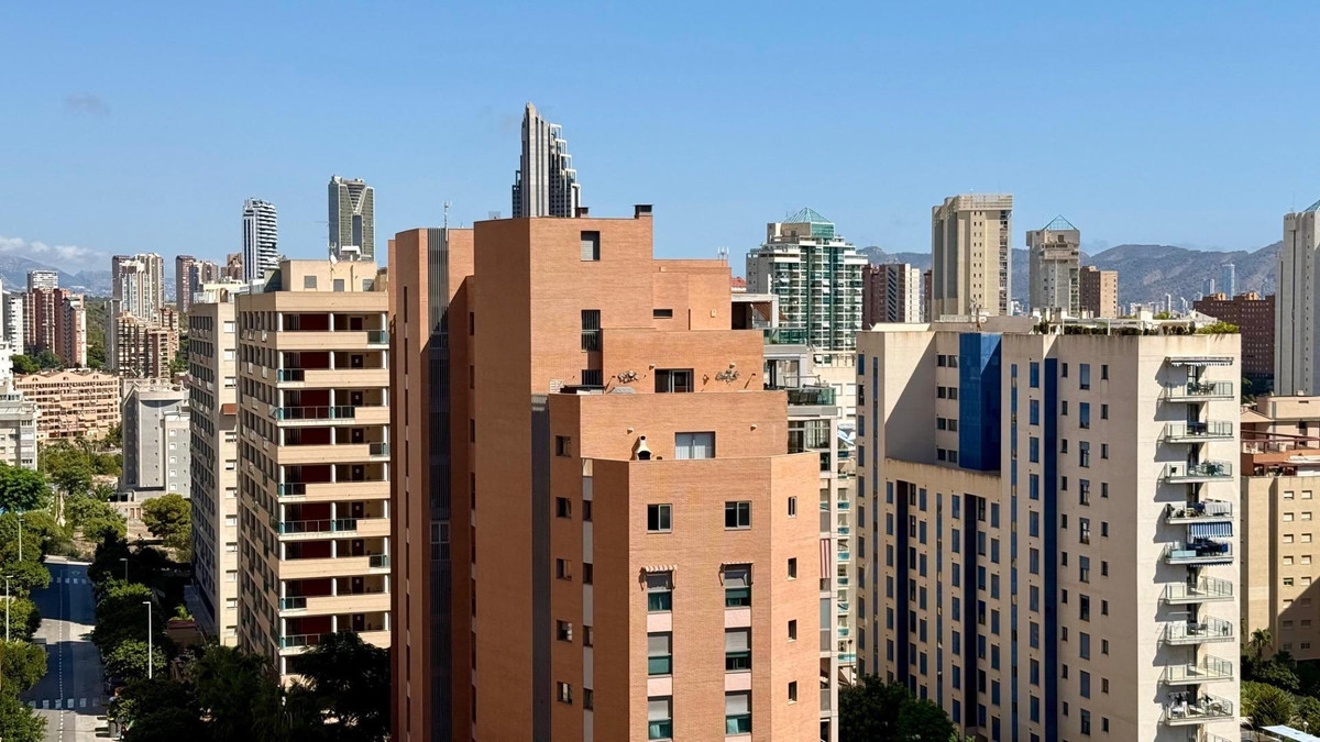 Se vende Apartamento Planta Media de 2 dormitorios en Costa Blanca, Alicante, España