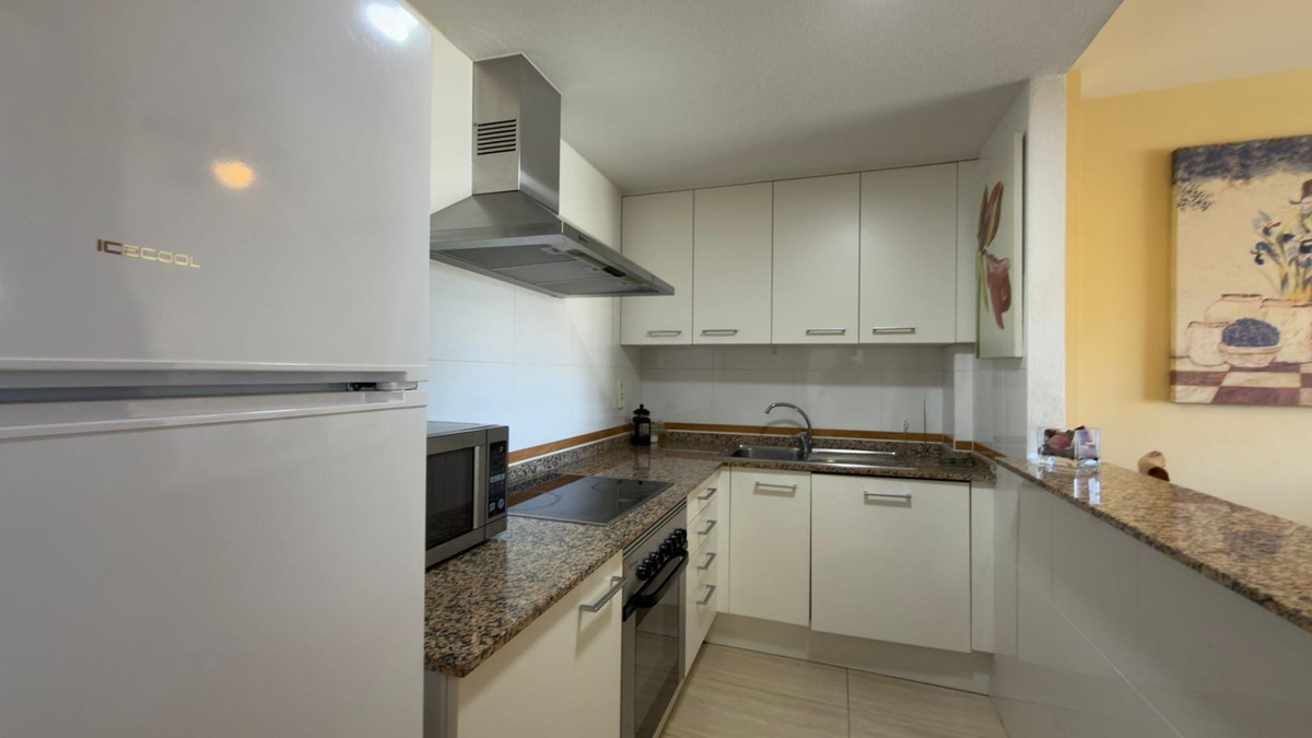 Se vende Apartamento Planta Media de 2 dormitorios en Costa Blanca, Alicante, España